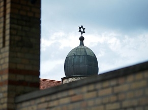 Осквернение синагог в Германии, задержаны подозреваемые «арабской наружности»