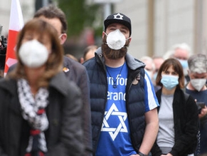 В каких странах сейчас опасно выглядеть по-еврейски