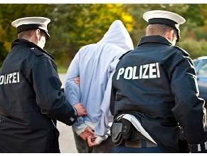 Немецкая полиция заявила о расследовании за призывы к уничтожению евреев в Баварии