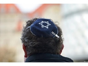 Опрос AJC: Антисемитизм – проблема для Германии