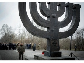 Президент Украины почтил память жертв Холокоста